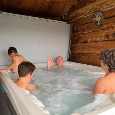 Les Rottes, Bas Ferme Proche Morillon Samoens Avec *
